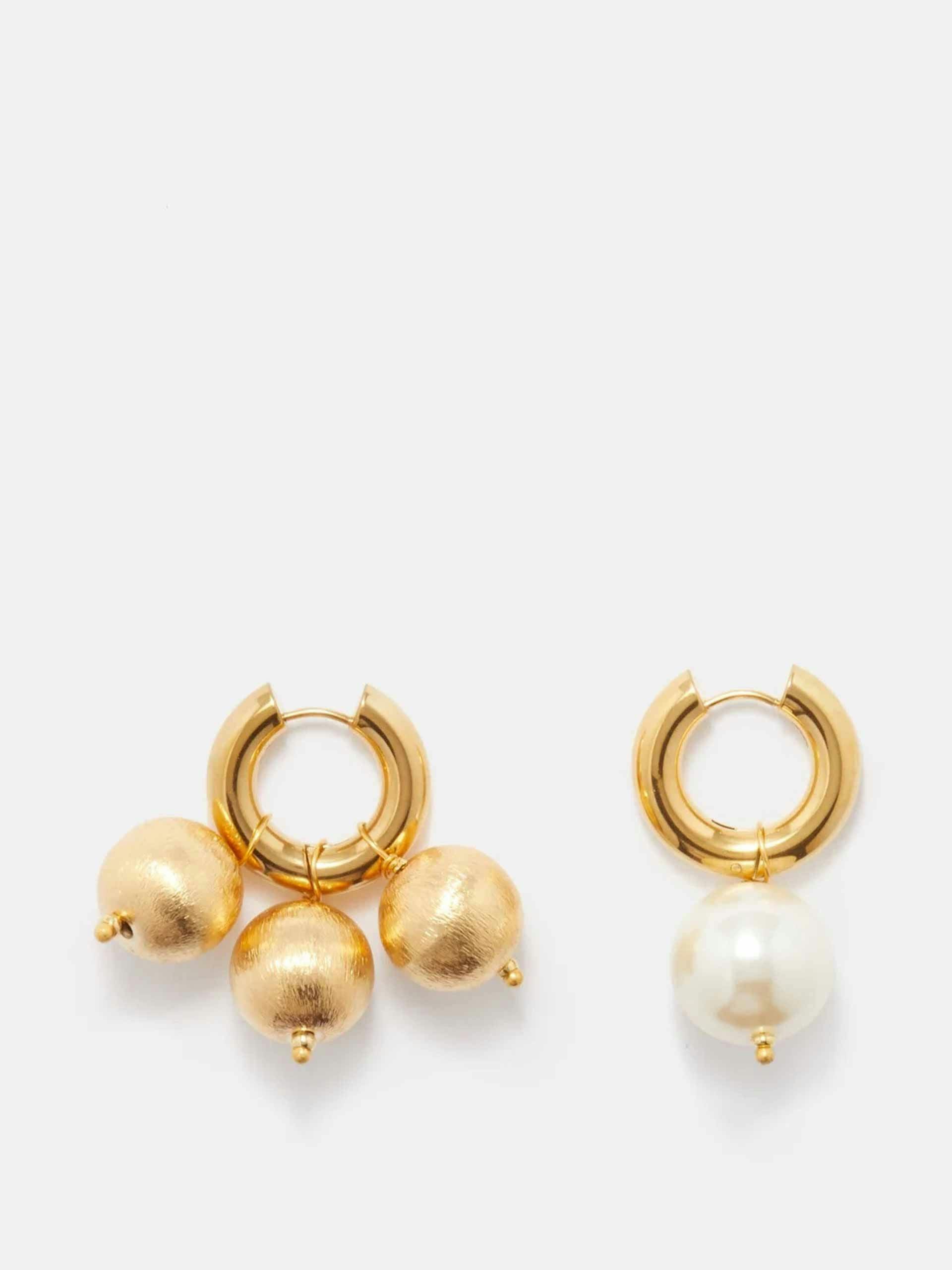 Mismatched faux pearl gold-plated hoop earrings