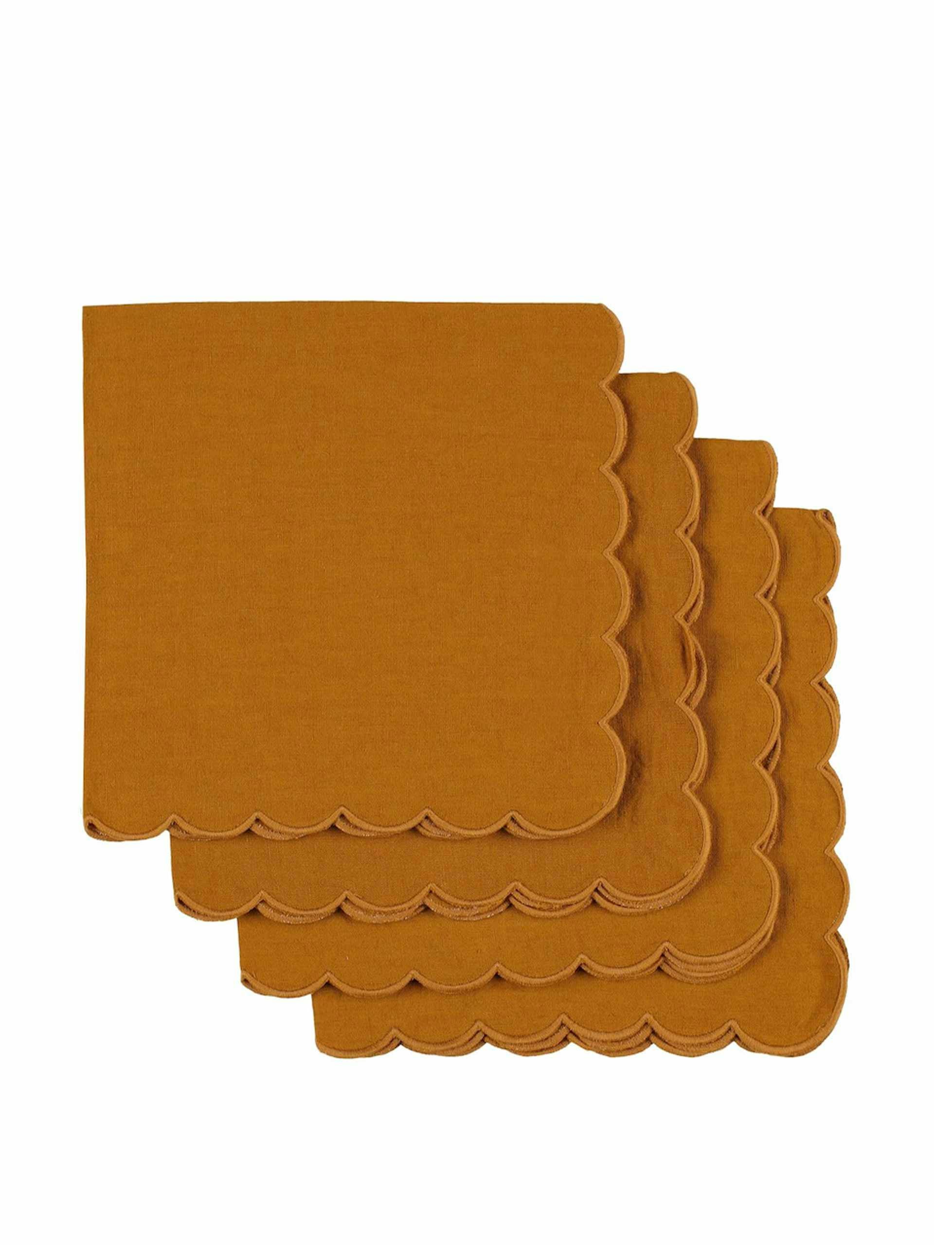 Scalloped linen napkins (set of four)