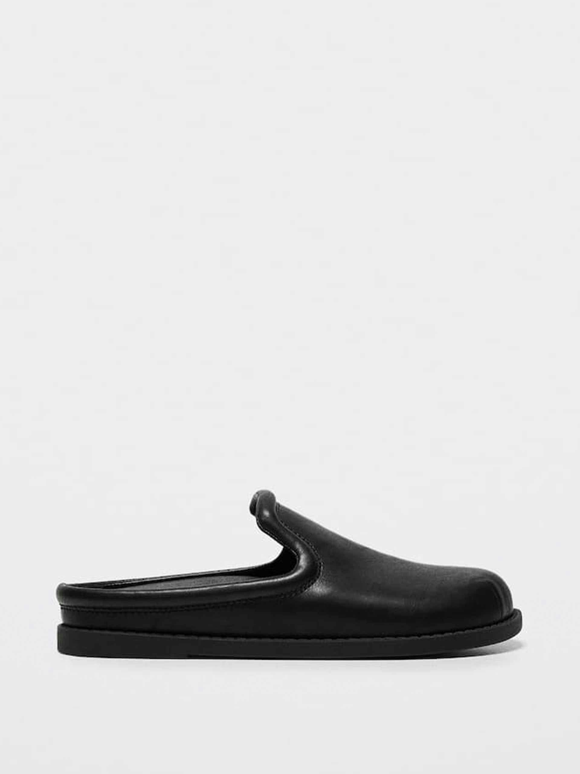 Leather effect black clogs