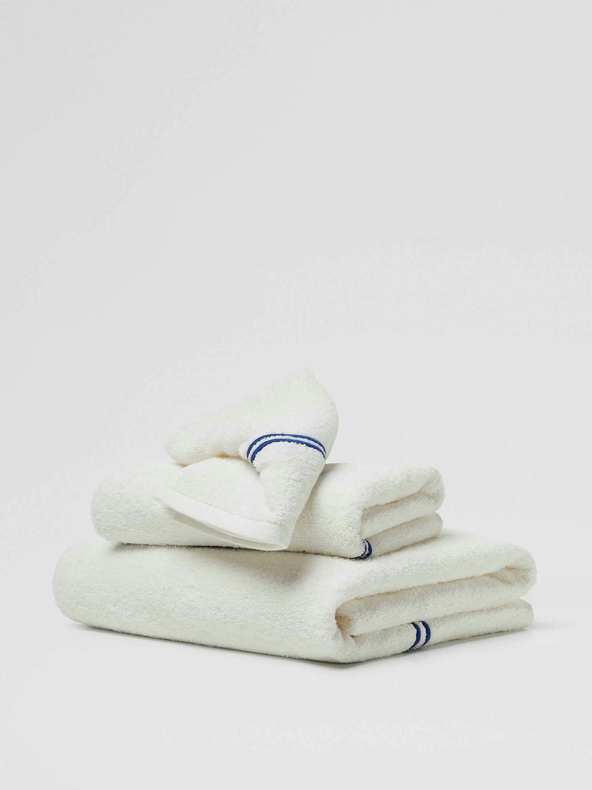 Cotton hand towel