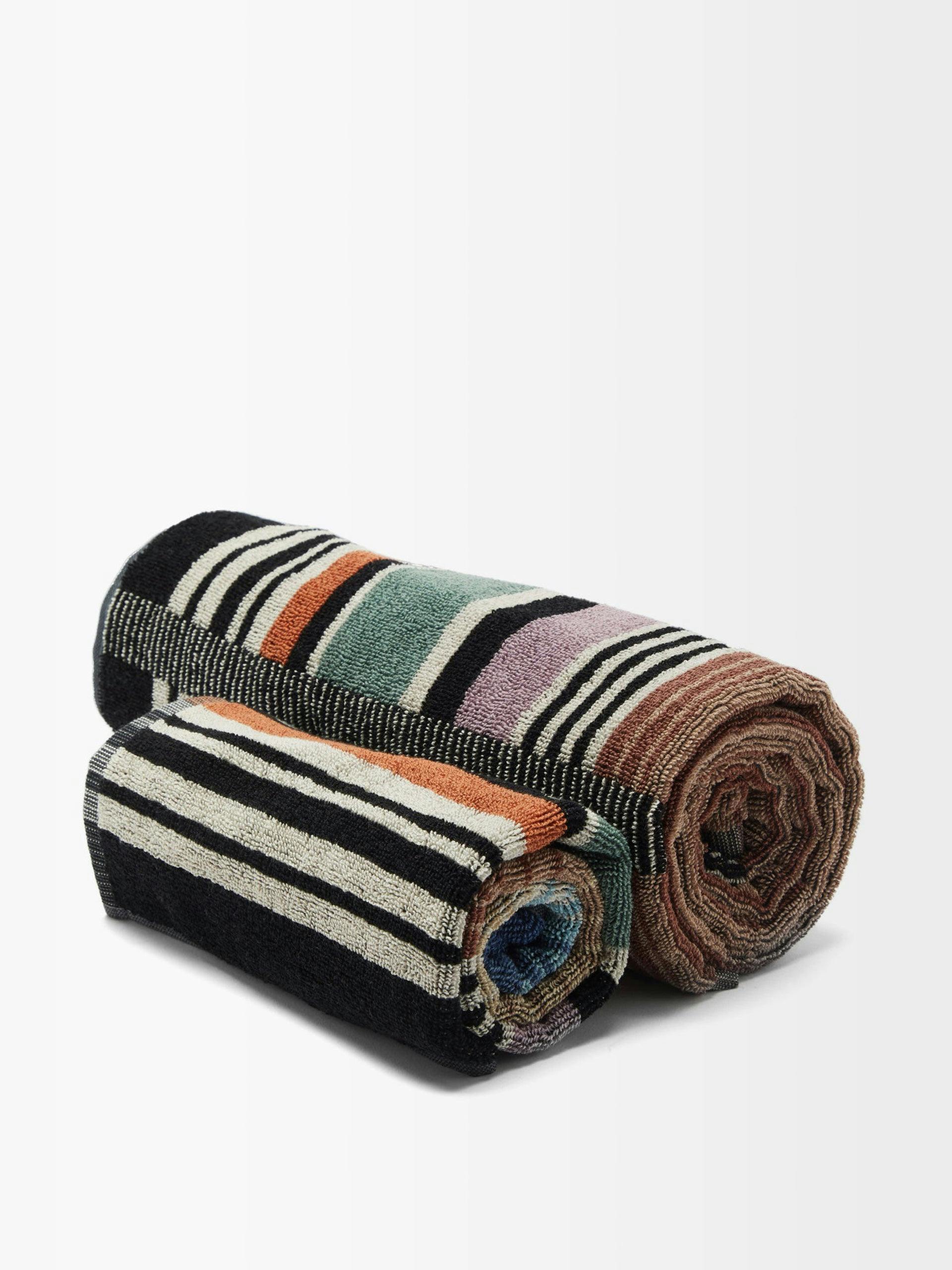 Striped cotton towels (set of 2)