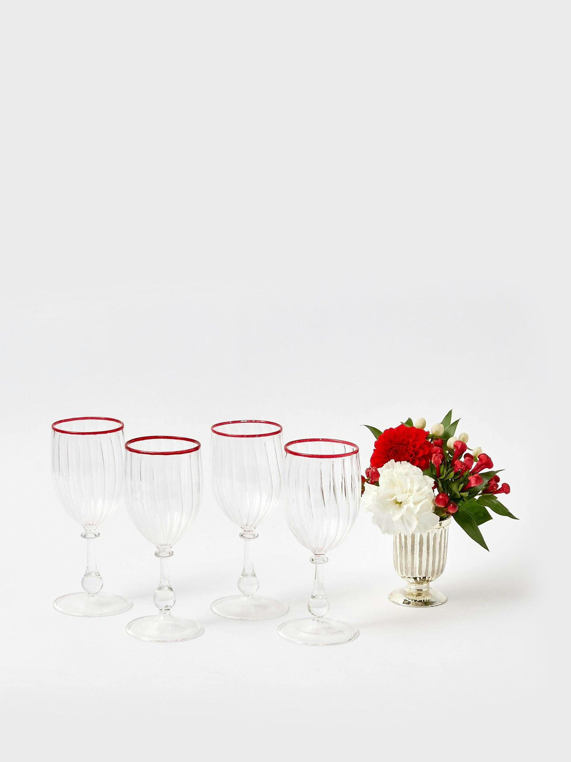 Swirled wine glasses (set of 4)