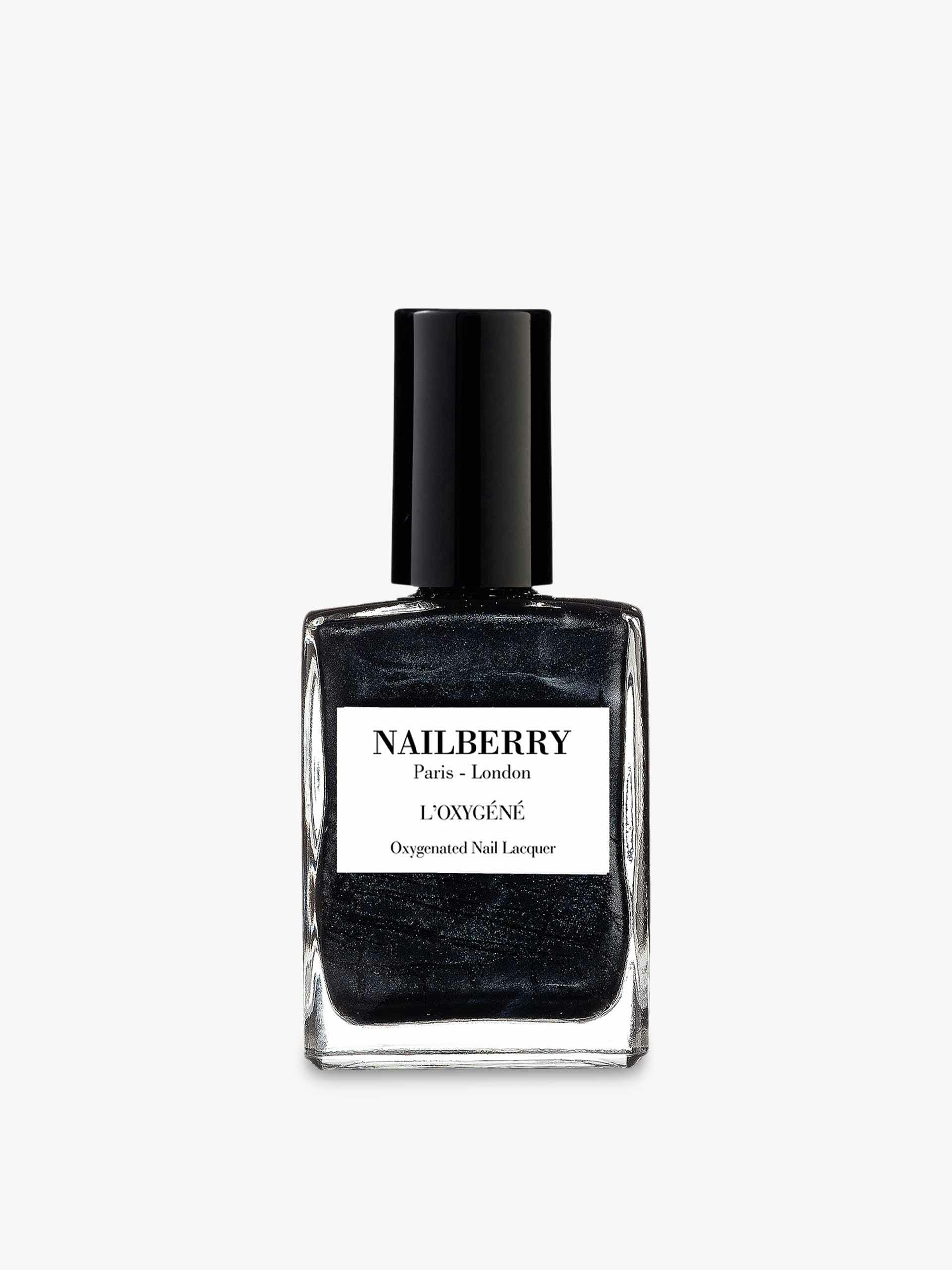 Oxygenated nail lacquer in grey black
