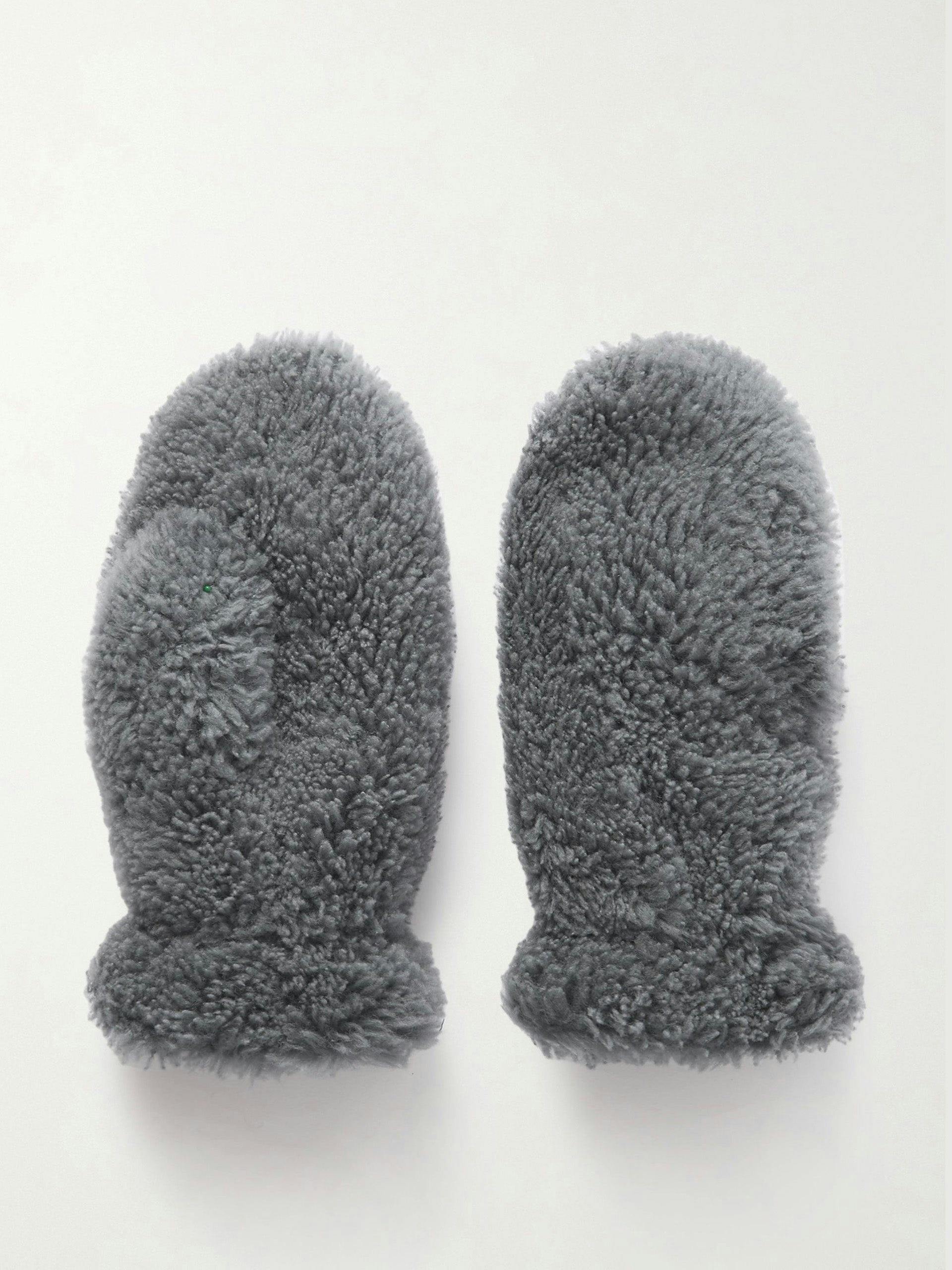 Padded shearling mittens