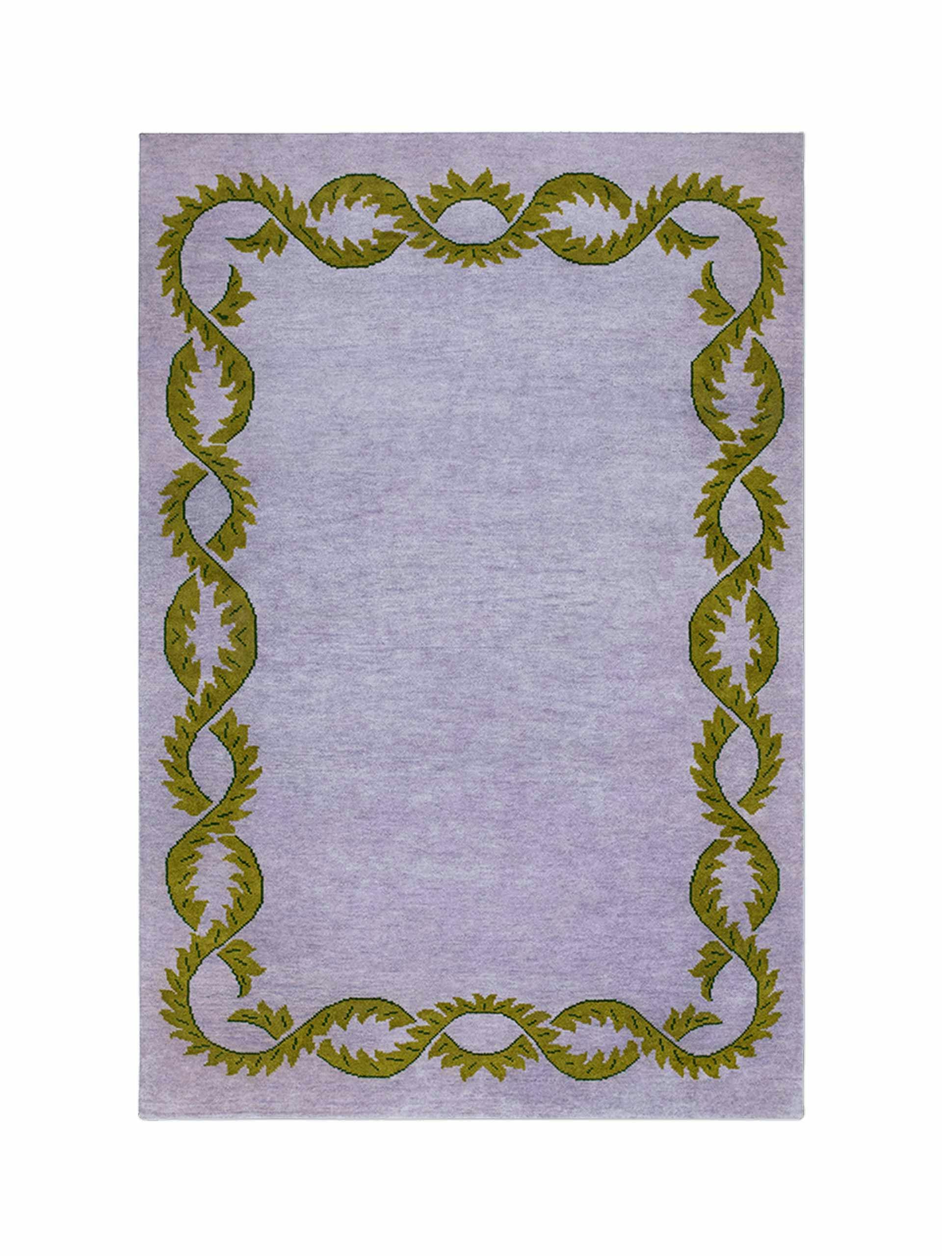 Lilac rug with climbing vines pattern