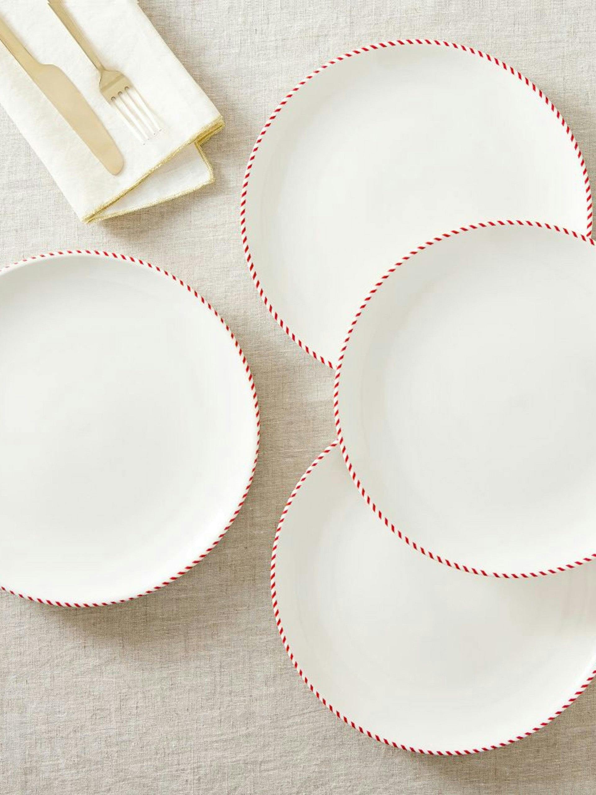 Plates with candy cane border (set of 4)