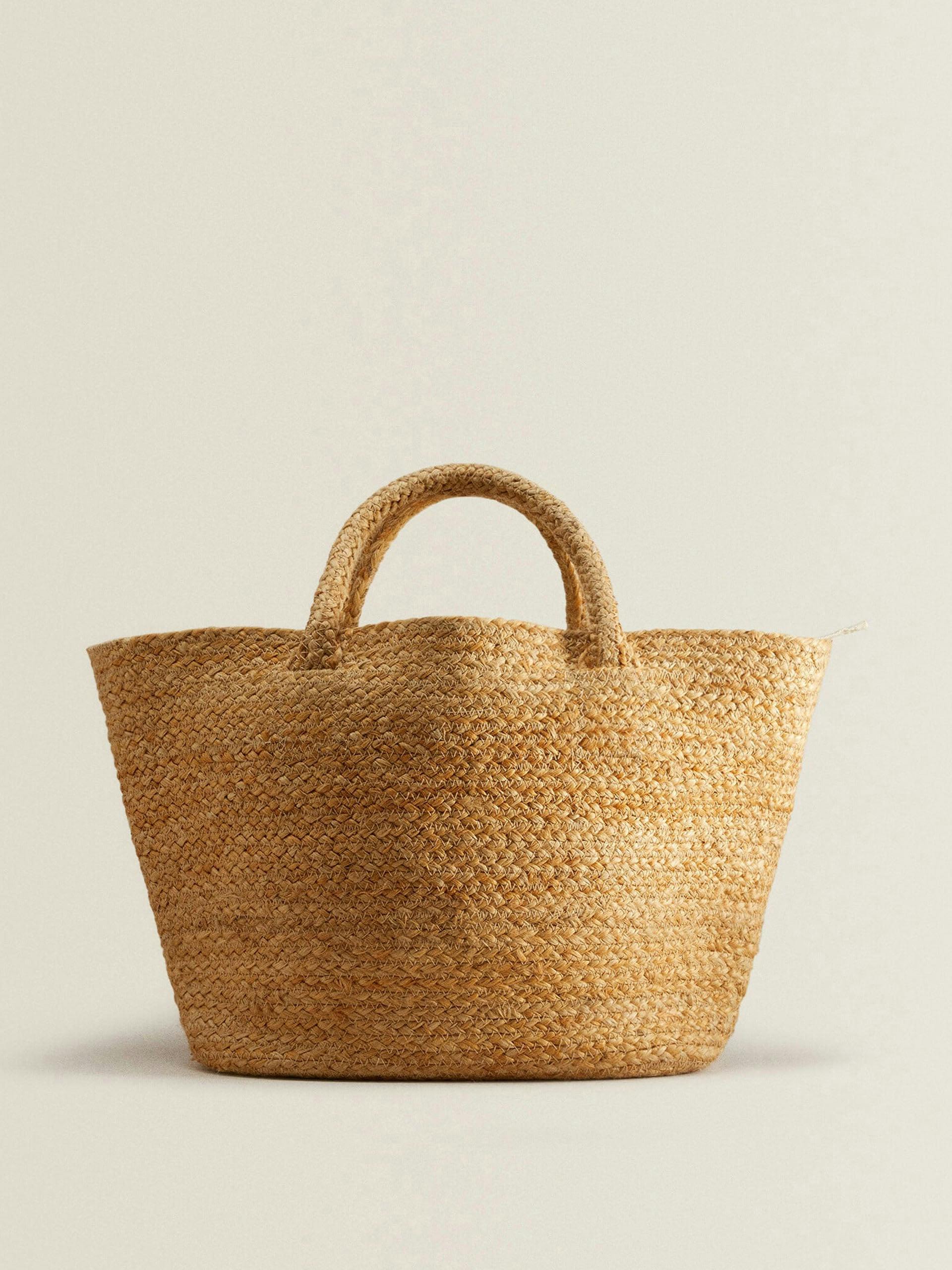 Jute basket bag with linen pouch
