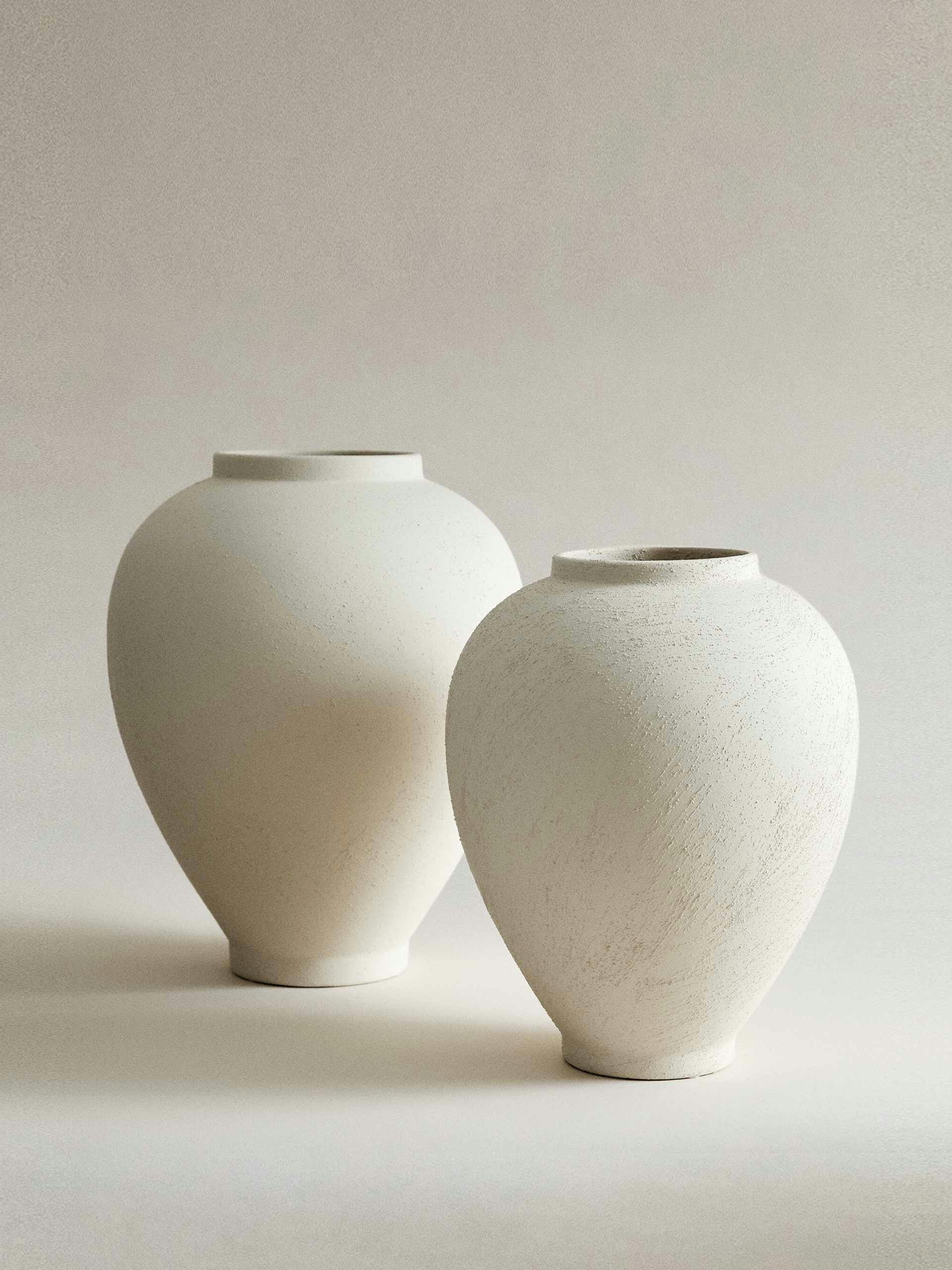 Earthenware textured vase