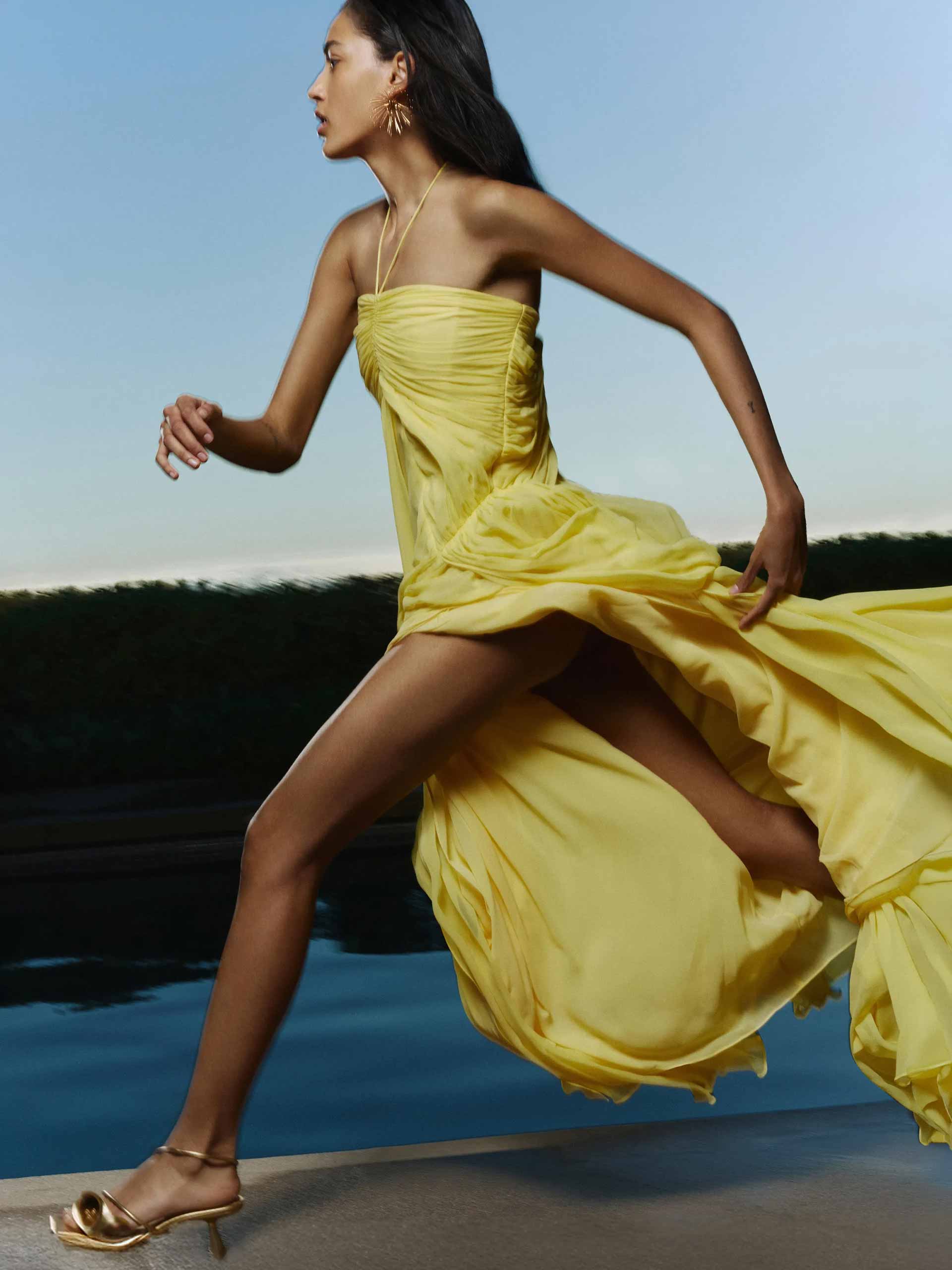 maxi-dress-holding-cult-gaia-resort-26