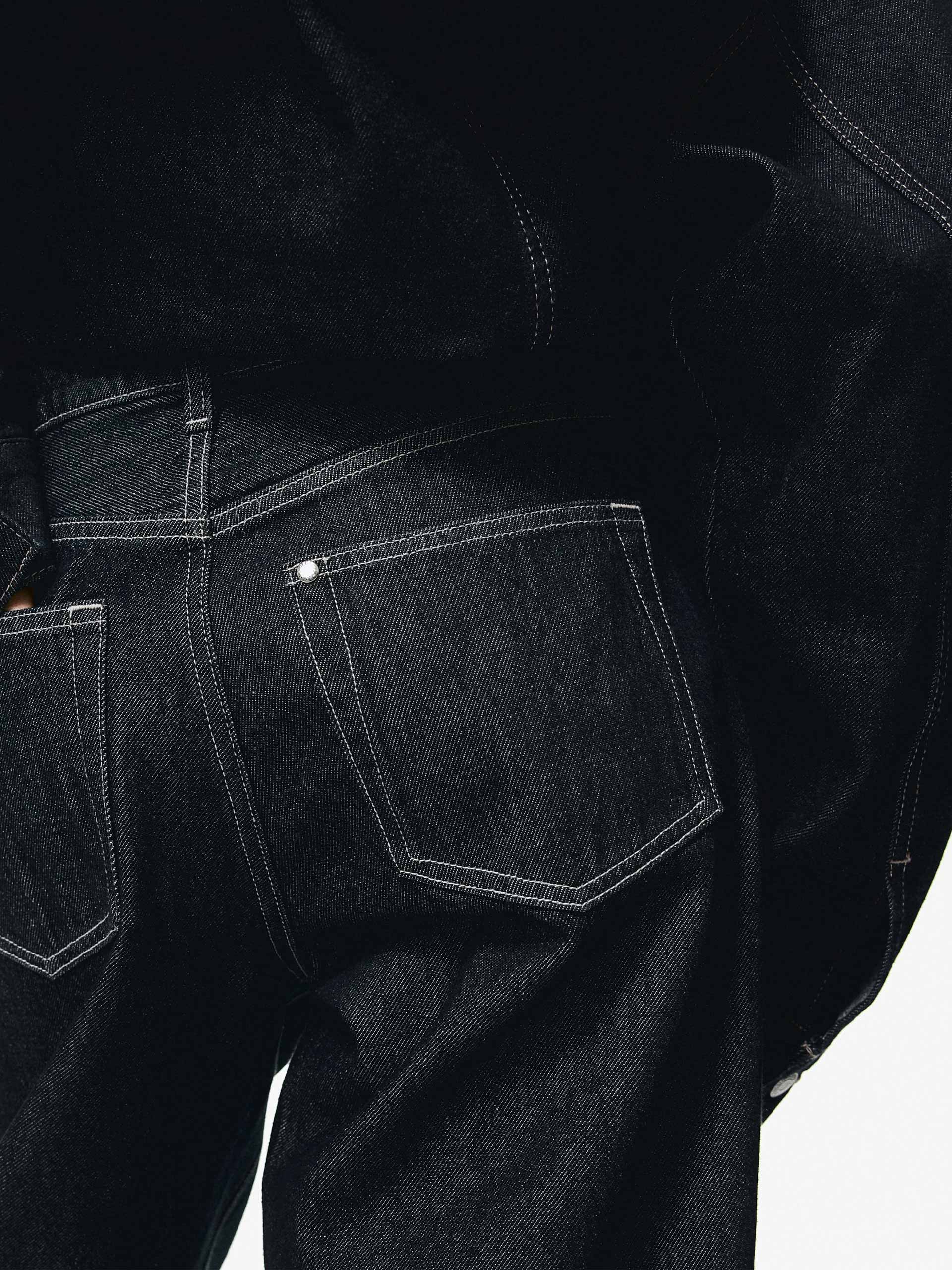 dark-denim-holding-hm